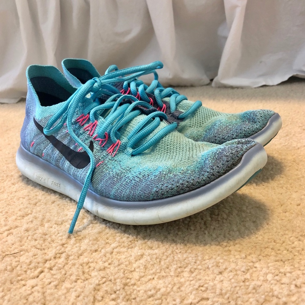 Women’s Nike free run flyknit